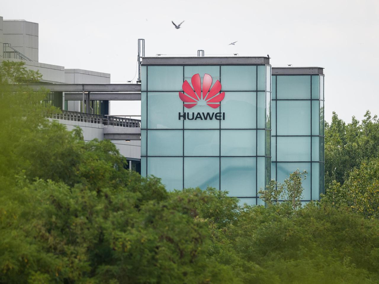 France discourages usage of huawei 5g network equipment