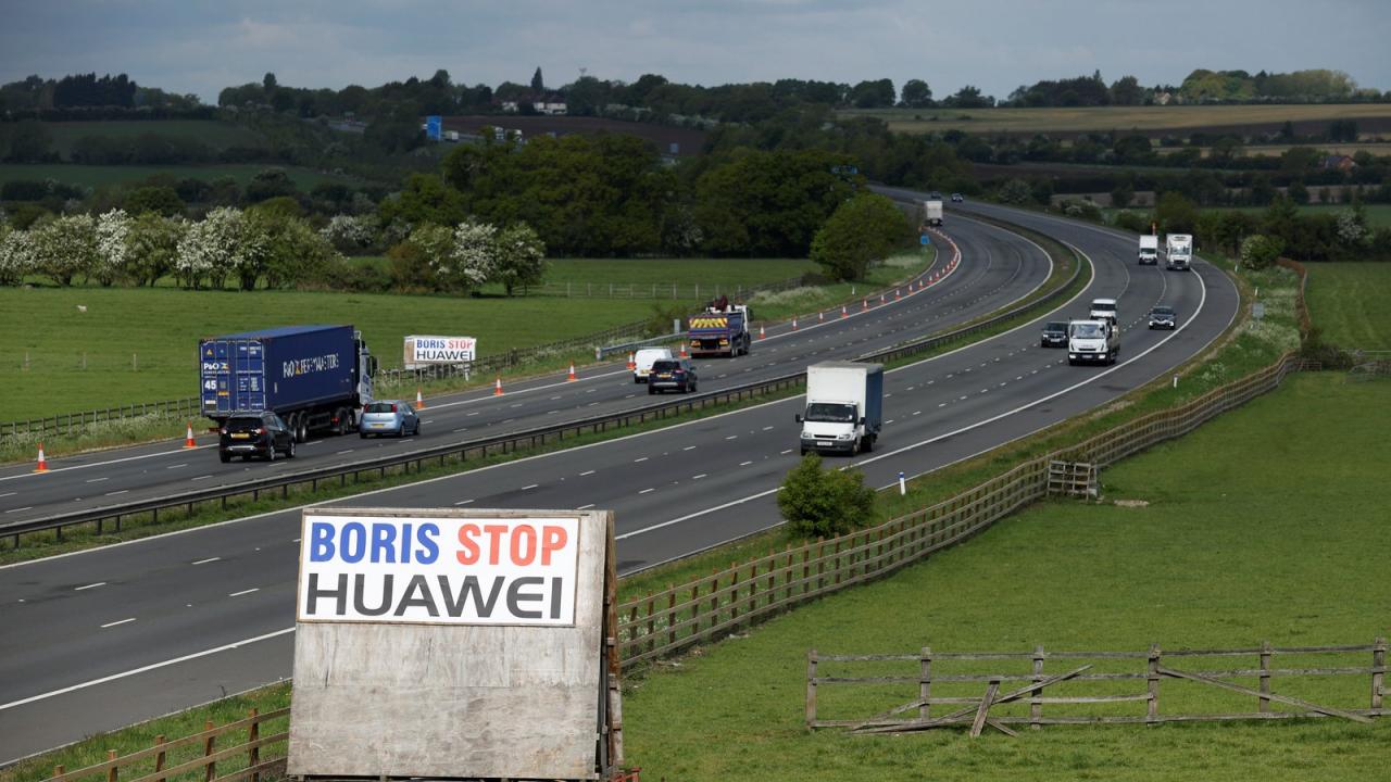 Huawei 5g mobile security risks can be managed says the uk