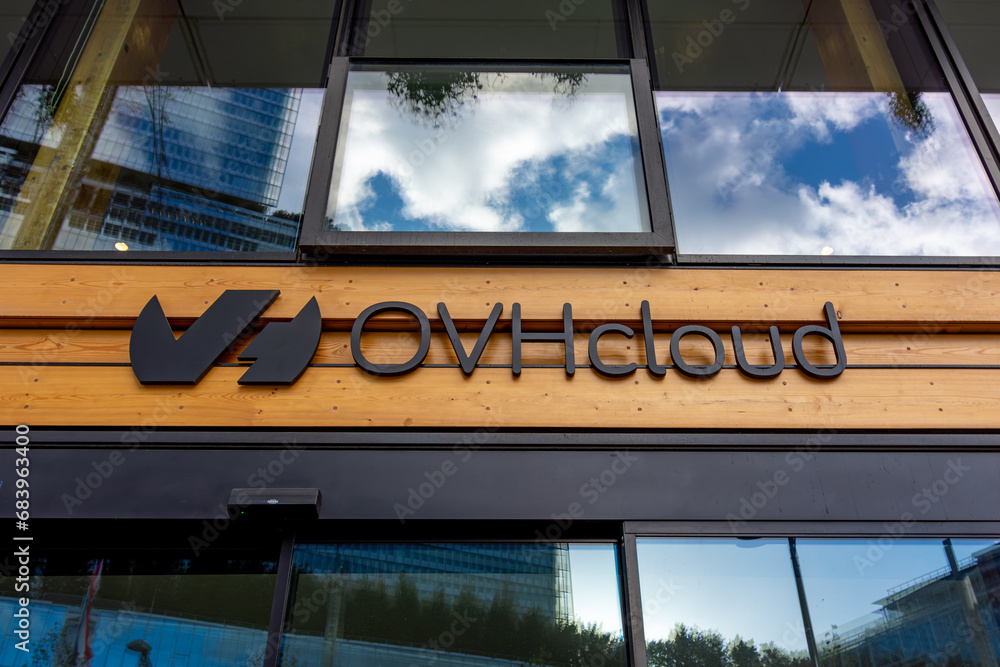 France company ovh acquires vmwares vcloud air