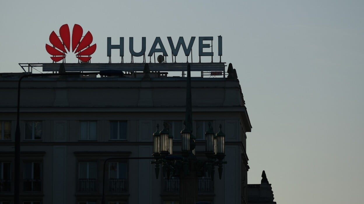 Huawei banned 5g ruling announces dowden