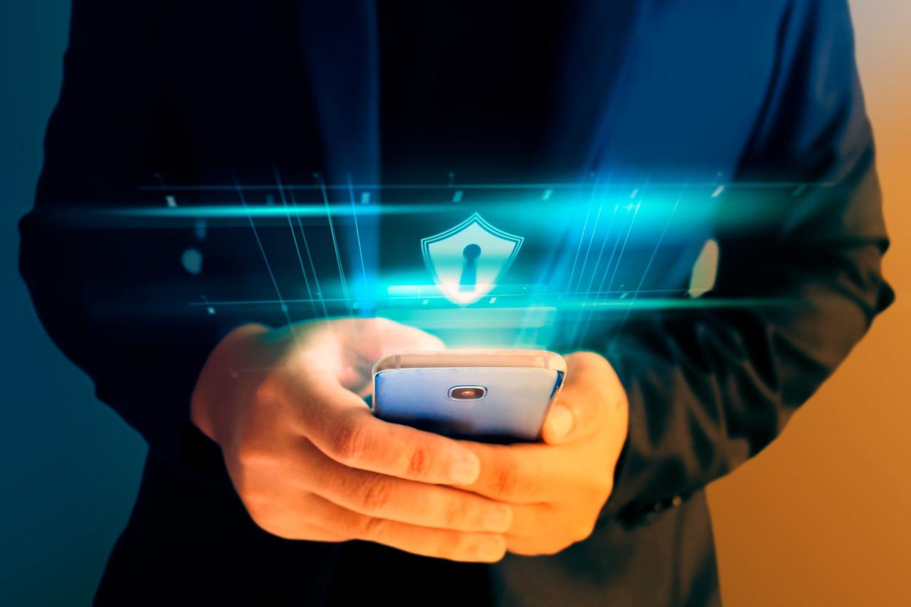 Know how google offers mobile security feature to users downloading new apps